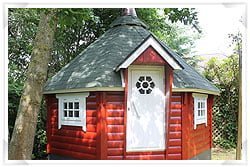 Back garden glamping and barbecuing