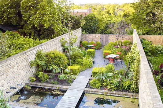 Long narrow water garden design